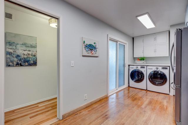 933 Shoreline Drive, Alameda CA: https://media.crmls.org/mediaz/c75bb492-8aff-44e1-8965-87830b963304.jpg