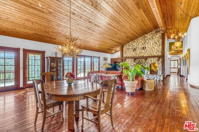 20799 Highway 128, Yorkville CA: https://media.crmls.org/mediaz/c75bbc02-ccaf-4b34-a3ba-8fefac05cbc0.jpg