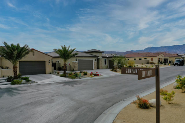 80 Zinfandel, Rancho Mirage CA: https://media.crmls.org/mediaz/c75beb54-623f-47b3-8941-89c45f7db231.jpg
