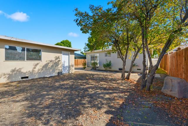 603 Warrington Avenue, Redwood City CA: https://media.crmls.org/mediaz/c75c0c3d-6120-4630-adf8-60808fb6e4da.jpg