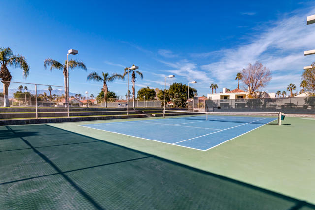 43755 Via Palma, Palm Desert CA: https://media.crmls.org/mediaz/c75cdd84-6354-4243-92c3-0a5e62956f41.jpg