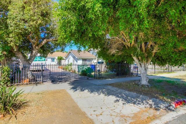 1828 34 B Avenue, National City CA: https://media.crmls.org/mediaz/c75cffd2-edd7-45dc-a174-399a3ac58176.jpg
