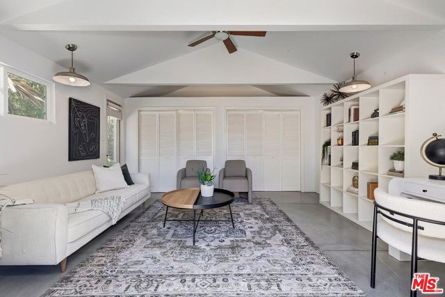 4208 Jasmine Avenue, Culver City CA: https://media.crmls.org/mediaz/c75d27a6-e142-4d4e-9061-bb7ab968216c.jpg