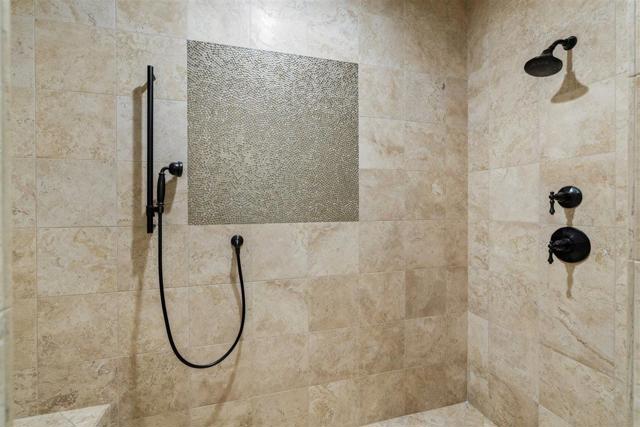 21 Bigleaf Road, Orinda CA: https://media.crmls.org/mediaz/c75d4a23-d99a-4f5a-8e7b-4366fc245705.jpg