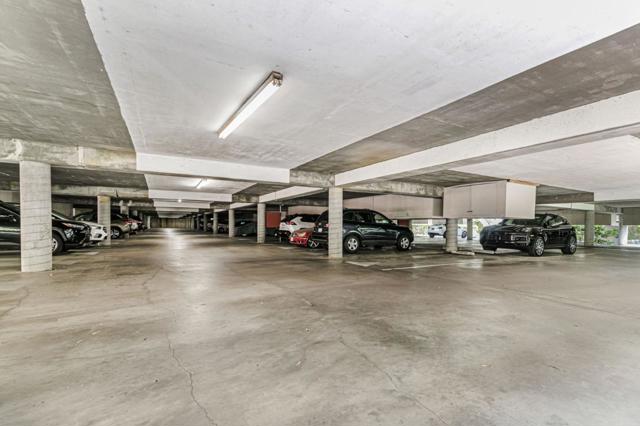 675 Sharon Park Drive, Menlo Park CA: https://media.crmls.org/mediaz/c75d8ab8-4498-414a-b959-035a5fc236fe.jpg
