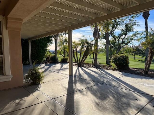 78513 Sunrise Mountain, Palm Desert CA: https://media.crmls.org/mediaz/c75dd216-68d4-411a-bfda-a988ef36c150.jpg
