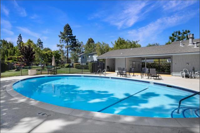 856 Erickson Lane, Foster City CA: https://media.crmls.org/mediaz/c75e5fa1-1c5c-4225-a1f9-4f3115f3bd03.jpg