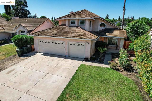 632 Burwood WAY, Antioch CA: https://media.crmls.org/mediaz/c75e6343-52e2-4df2-89b1-1578023a4656.jpg