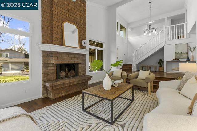 Image 5 of 32 For 220 Cypress Hills Ct