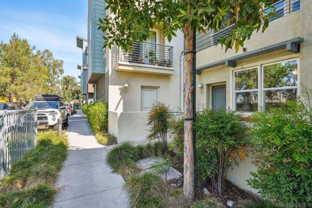 219 Antoni Gln, Escondido CA: https://media.crmls.org/mediaz/c75f845e-221c-4f15-a001-731763bd1c63.jpg