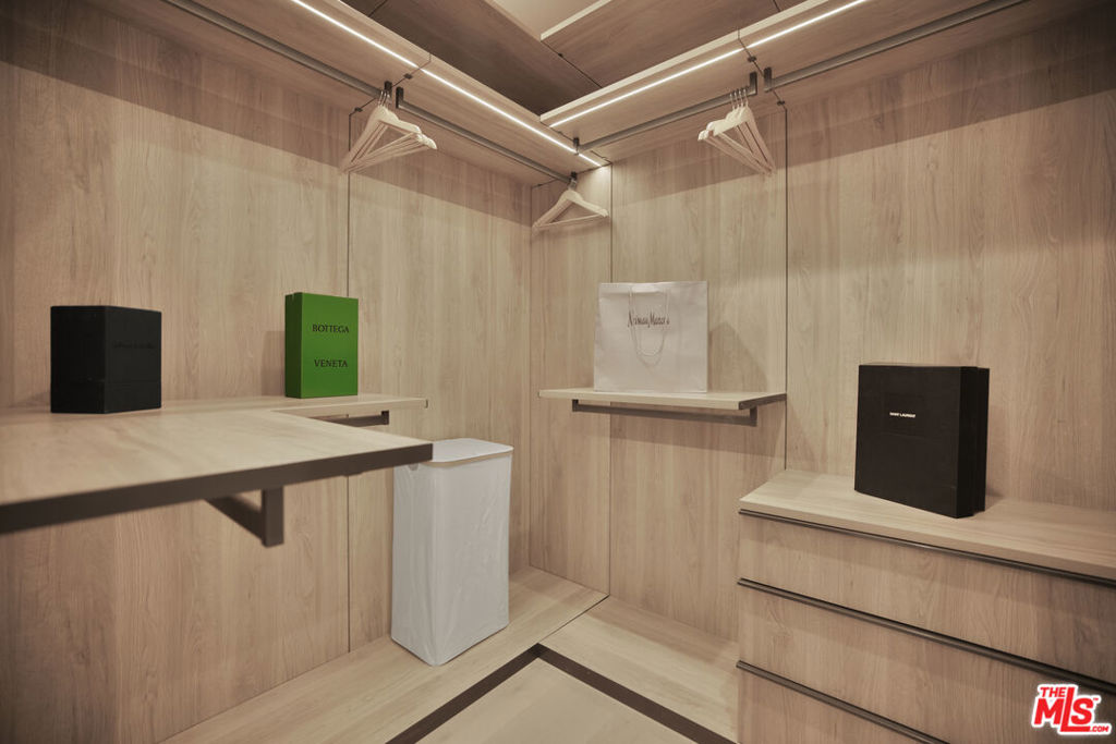 MLS #25619867 image #33