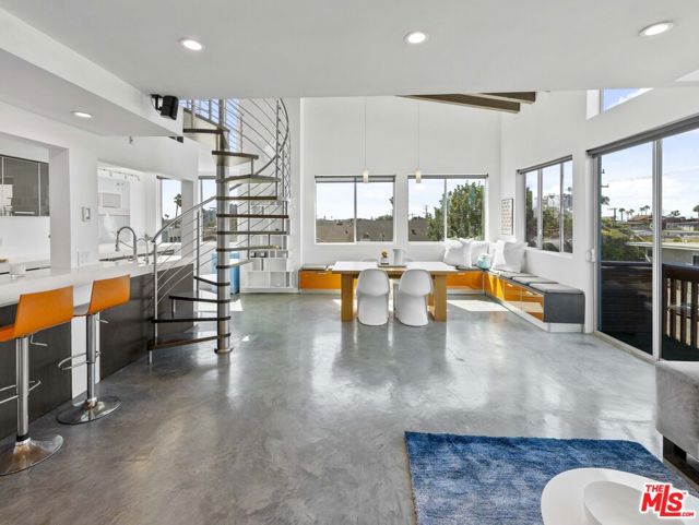100 South VENICE Boulevard, 9 photo 6