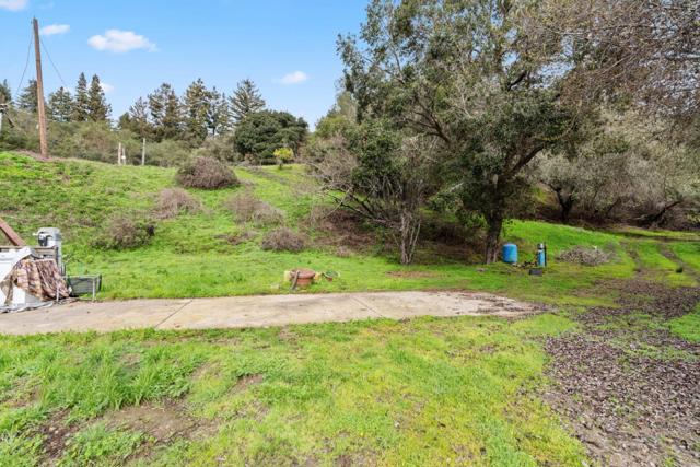530 Apple Valley Lane, Watsonville CA: https://media.crmls.org/mediaz/c760feae-4b25-4d40-b6c6-5b7c62434c61.jpg