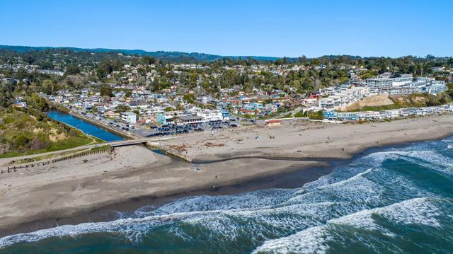 208 Valencia Avenue, Aptos CA: https://media.crmls.org/mediaz/c761045d-f7cf-408a-abc6-5f8f8889e46d.jpg