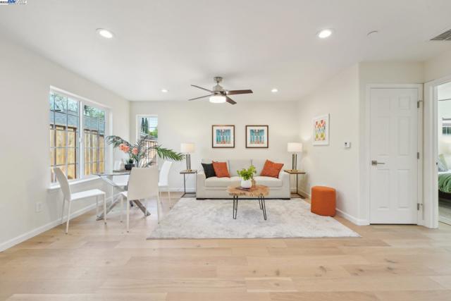 Image 39 of 60 For 227 Holmes St