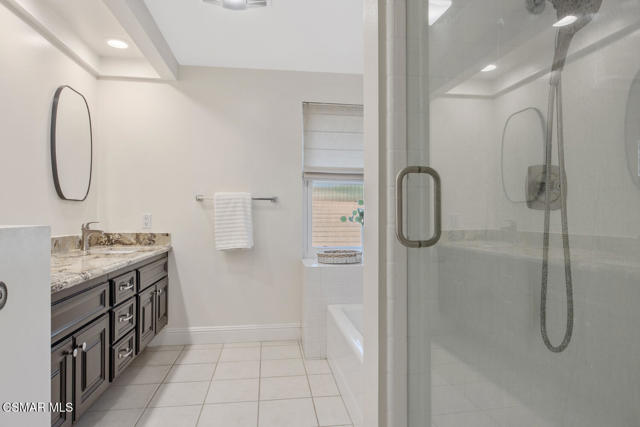 3901 Via Verde, Thousand Oaks CA: https://media.crmls.org/mediaz/c7629c0f-51cd-4240-ac32-c2ad466868b0.jpg