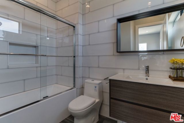 4830 1/2 W pickford Street, Los Angeles CA: https://media.crmls.org/mediaz/c763777e-861a-4d26-b9e7-56529431d6bd.jpg