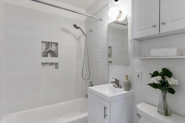 455 Grant Avenue, Palo Alto CA: https://media.crmls.org/mediaz/c763cd31-5ddc-4c5b-8361-221689664b0d.jpg