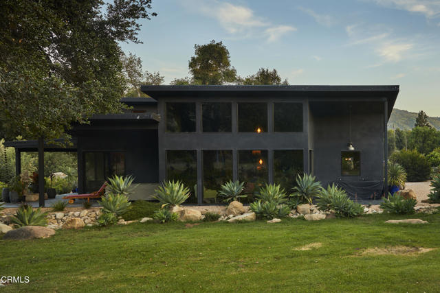 12293 Topa Lane, Santa Paula CA: https://media.crmls.org/mediaz/c76444d8-6172-4120-a577-29448239a802.jpg