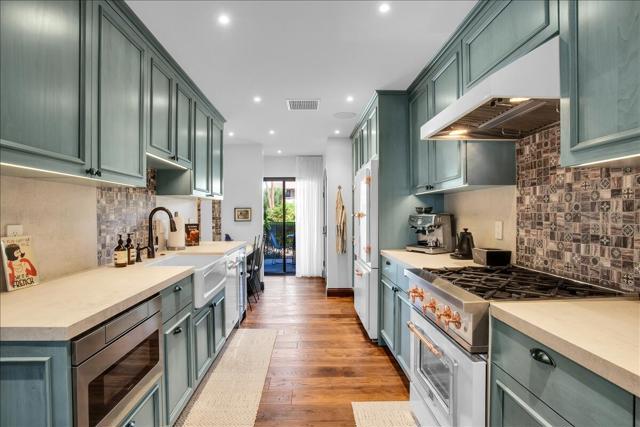 355 N Avenida Caballeros, Palm Springs CA: https://media.crmls.org/mediaz/c765ca0a-5387-4261-a1b3-1cefece490e6.jpg