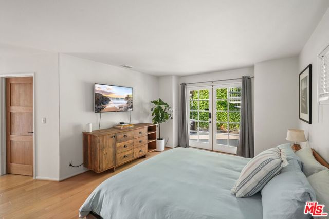 3418 Dorothy Road, Topanga CA: https://media.crmls.org/mediaz/c7664e88-954d-458f-ba3c-5f2c18867900.jpg