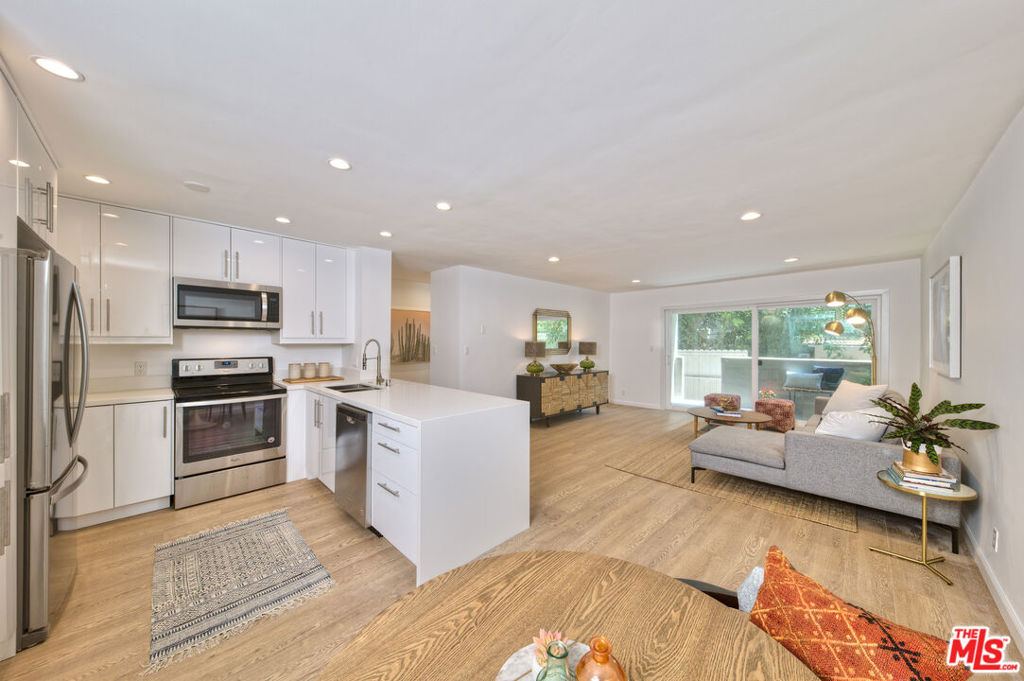 11910 Mayfield Avenue #102