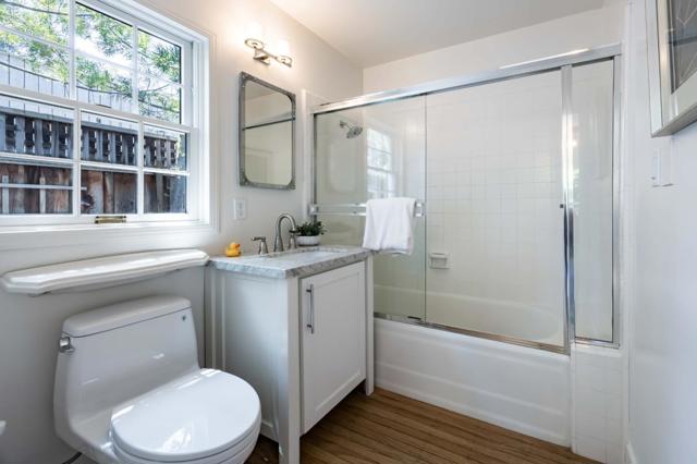 448 Felton Drive, Menlo Park CA: https://media.crmls.org/mediaz/c7674037-efae-4008-8e24-85eb19e671f5.jpg