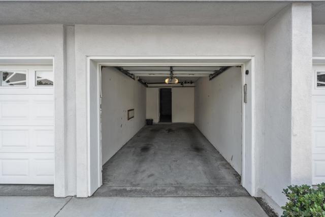 8595 Via Mallorca, La Jolla CA: https://media.crmls.org/mediaz/c7679674-1bd9-4de1-88ad-f9673b734295.jpg