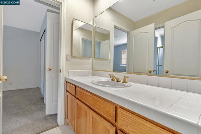 32 Shoal Dr, Vallejo CA: https://media.crmls.org/mediaz/c7680870-7e33-4168-8d18-5af2395d13cd.jpg