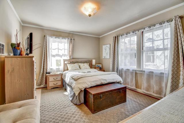 1137 Capuchino Avenue, Burlingame CA: https://media.crmls.org/mediaz/c768150e-18e8-441f-b80a-4957e577e1ba.jpg