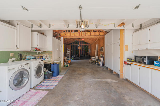 6120 Zelzah Avenue, Encino CA: https://media.crmls.org/mediaz/c7683fc0-bfbf-4745-901b-21b93e483918.jpg