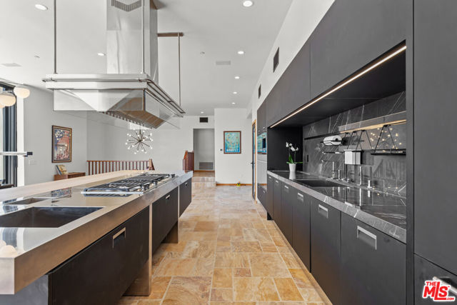 4671 Bedel Street, Woodland Hills CA: https://media.crmls.org/mediaz/c76993af-f005-4d9a-bcd1-ca05743acc47.jpg