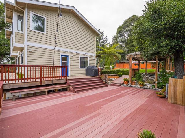 3040 Pacific Heights Drive, Aptos CA: https://media.crmls.org/mediaz/c769edf6-0653-44b7-a9b6-f979b1226414.jpg