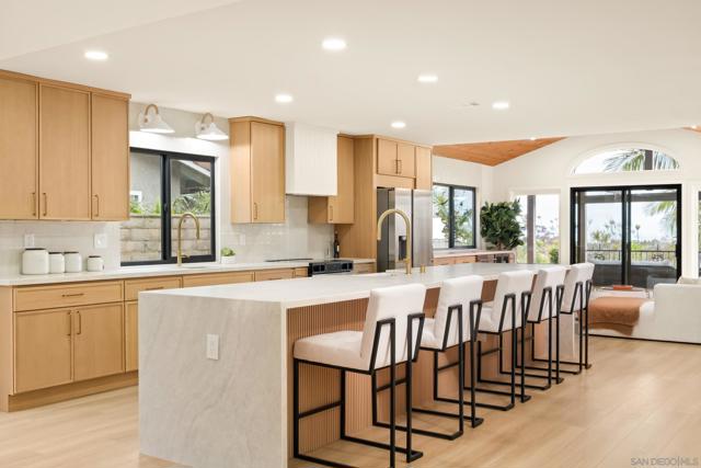 3985 Syme Dr, Carlsbad CA: https://media.crmls.org/mediaz/c769fc01-77ed-4d14-a090-2bf60a682965.jpg