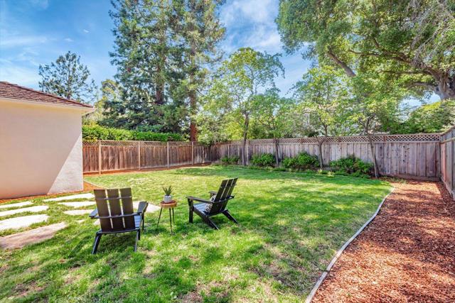 916 Peggy Lane, Menlo Park CA: https://media.crmls.org/mediaz/c76a33d8-e0cb-4b18-a95b-90c6f0a8acc3.jpg