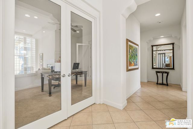 38 Calle Del Norte, Rancho Mirage CA: https://media.crmls.org/mediaz/c76aa54d-de97-4a4c-b24f-2342404c7131.jpg