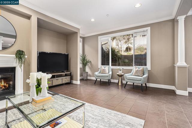 Image 10 of 50 For 203 Seacliff Way