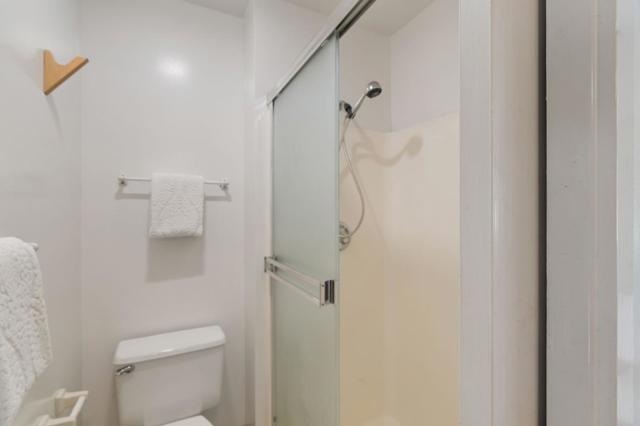 17 Oak Street, Los Altos CA: https://media.crmls.org/mediaz/c76b3731-6a51-4fb4-9252-49221e281ca1.jpg