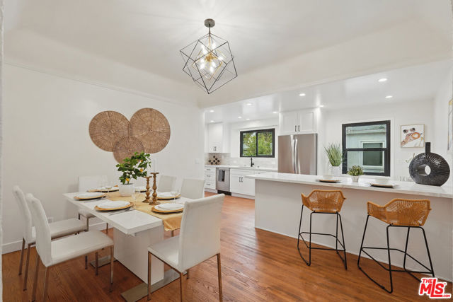 8919 Beverlywood Street, Los Angeles CA: https://media.crmls.org/mediaz/c76c6232-4edb-4bb4-a6dd-aa3f21e72dda.jpg