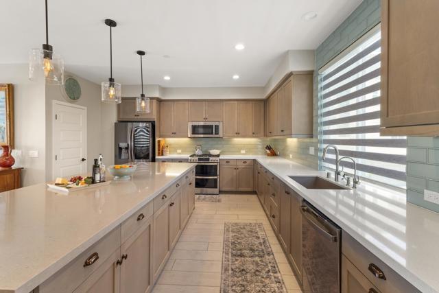6132 Colt Place, Carlsbad CA: https://media.crmls.org/mediaz/c76c76e1-e2b2-460b-b32b-94eaa3848136.jpg