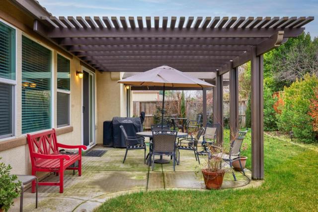 2532 Laurel Ridge Court, Oakdale CA: https://media.crmls.org/mediaz/c76d10ab-5b62-4f8c-86ba-b1dbae7d1b95.jpg