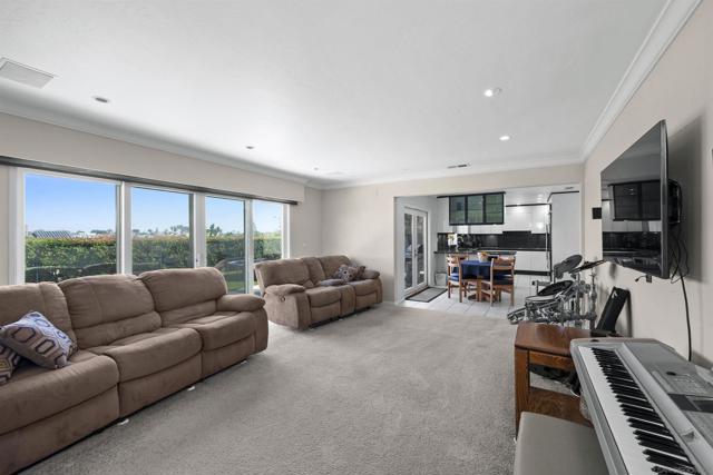 1151 Catalina Boulevard, San Diego CA: https://media.crmls.org/mediaz/c76e873b-4a41-4b98-9bd1-944e7d4066f1.jpg
