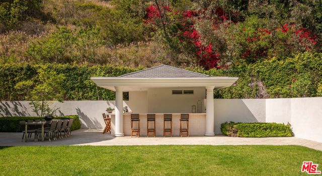 10509 Vestone Way, Los Angeles CA: https://media.crmls.org/mediaz/c76f0908-f858-4b86-b484-e03e570363ac.jpg
