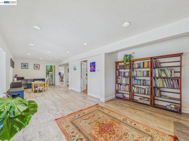 Image 34 of 60 For 16 Valley View Ct