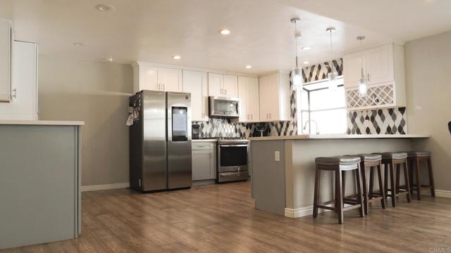 Detail Gallery Image 3 of 20 For 9011 Joan St, Spring Valley,  CA 91977 - 4 Beds | 4 Baths