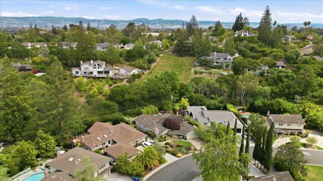 216 Montclair Road, Los Gatos CA: https://media.crmls.org/mediaz/c77074df-bd01-4fa2-9724-9148ddbcd019.jpg