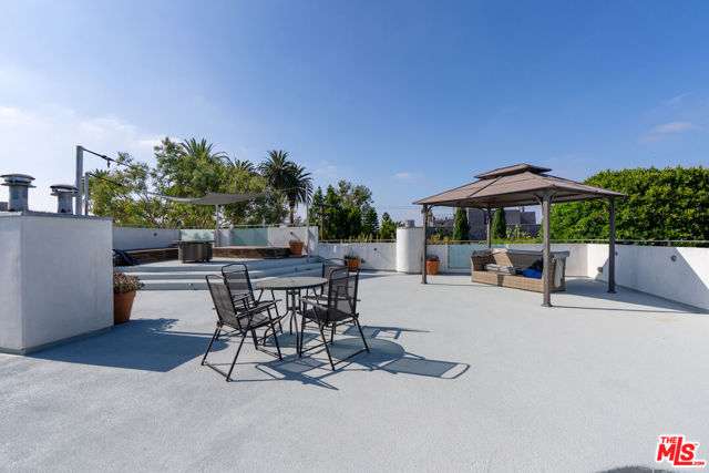 801 Westbourne Drive, West Hollywood CA: https://media.crmls.org/mediaz/c7708107-55a6-411e-81cc-14a6612ffb45.jpg