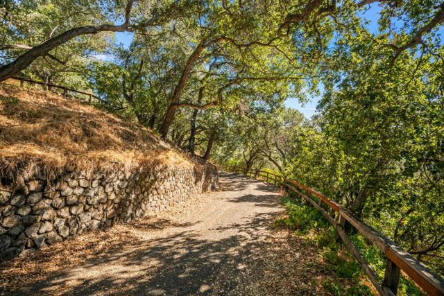 16497 S Kennedy Road, Los Gatos CA: https://media.crmls.org/mediaz/c7713602-59bf-4d71-b741-270be20fed7f.jpg