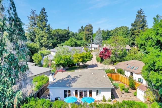 192 Oak Court, Menlo Park CA: https://media.crmls.org/mediaz/c77173fc-77b0-45b3-b3f6-a391db5e6ee4.jpg
