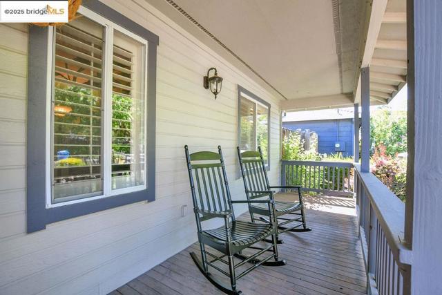 1271 Camino Tassajara, Danville CA: https://media.crmls.org/mediaz/c7721ef5-d52b-4df4-bbad-9b36d92b4c6d.jpg